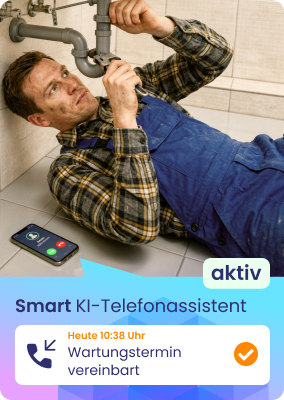 Installateur beim Abflussreparieren, ein Smartphone, eine Box, die zeigt, dass der KI-Telefonassistent den Anruf annimmt.