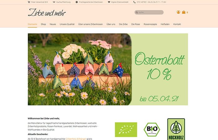 Grüne Website mit Ostereiern