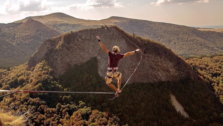 Bloggen mit STRATO: Diese Crew bricht alle Slackline-Rekorde