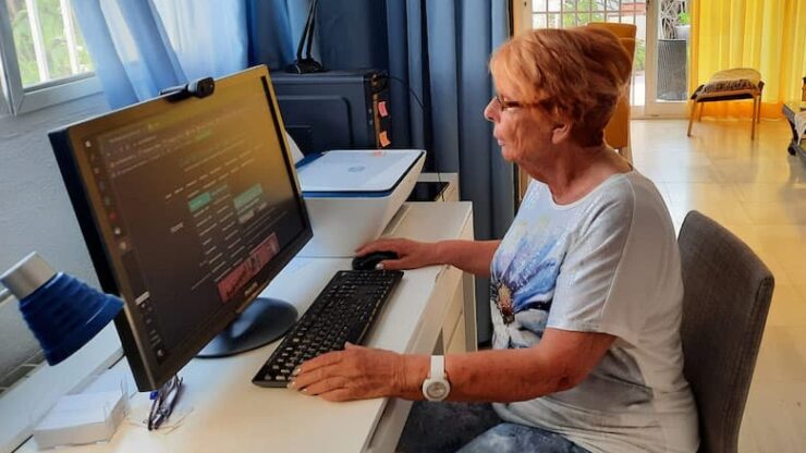 Oma Rosi (86) – „Ein Leben ohne Internet und Website kann ich mir kaum noch vorstellen“